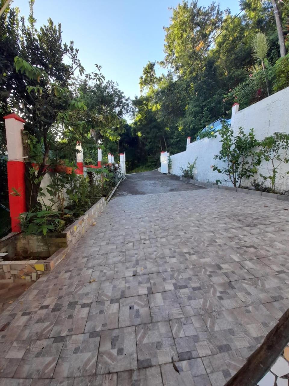 Chez Lucile Et Gilbert Διαμέρισμα Bouillante Εξωτερικό φωτογραφία